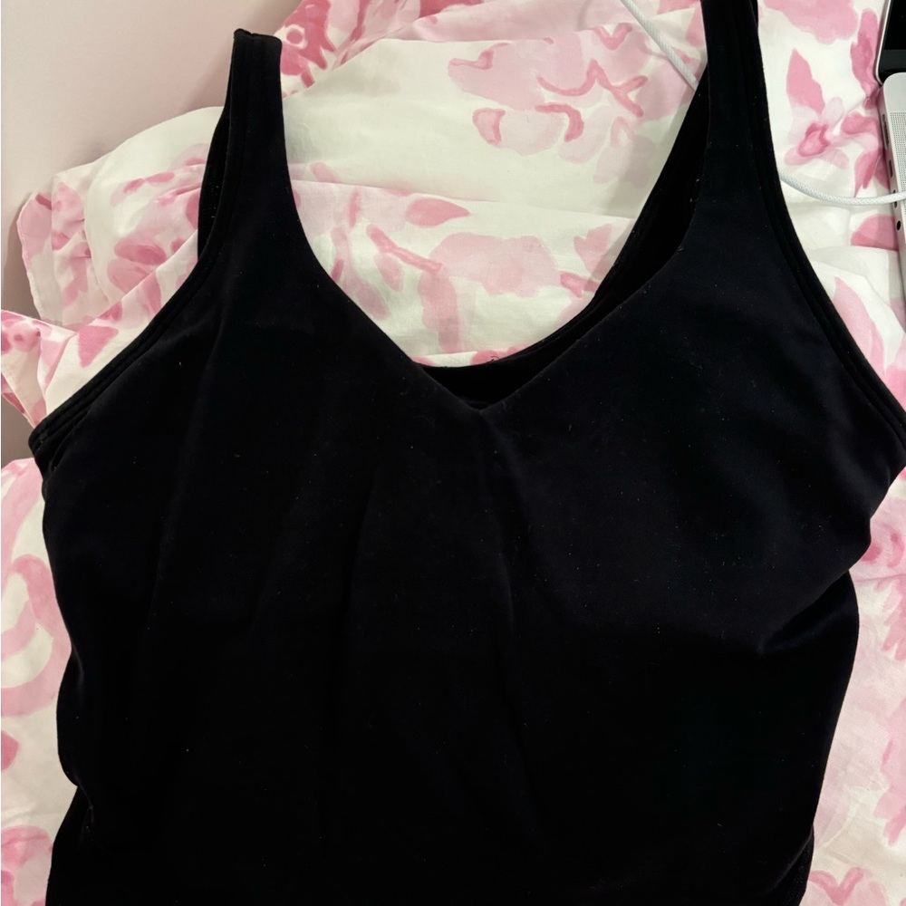 Black align tank